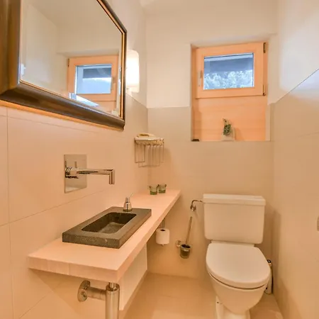 בקתה Arnica פיש